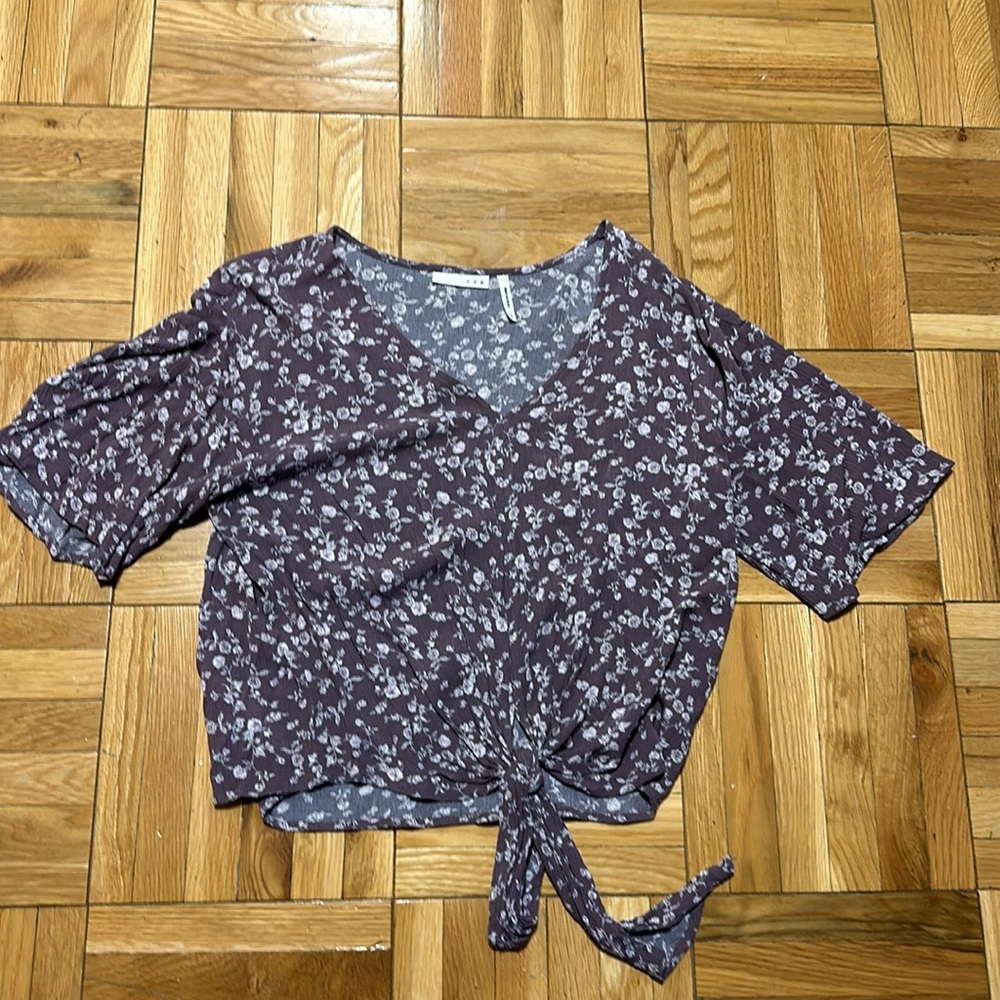 LUQ Rhee Tie Front Top in Purple, Size Small - Picture 3 of 6